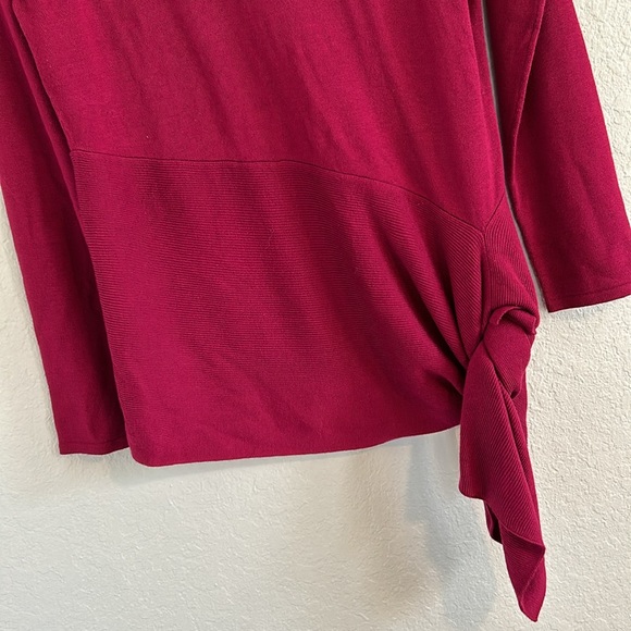 Super stylish light weight sweater - Picture 6 of 7